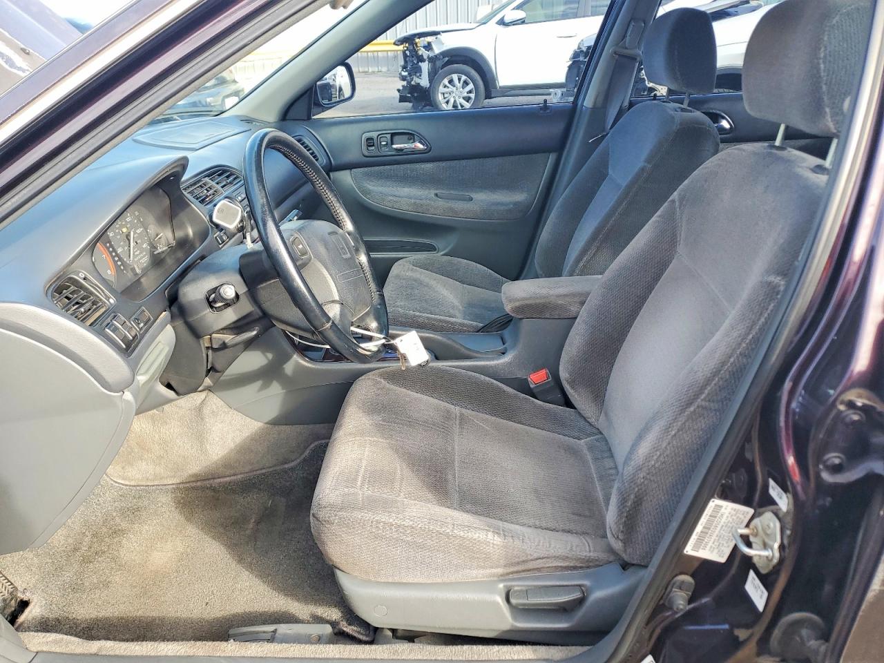 1997 HONDA ACCORD SE photo 7