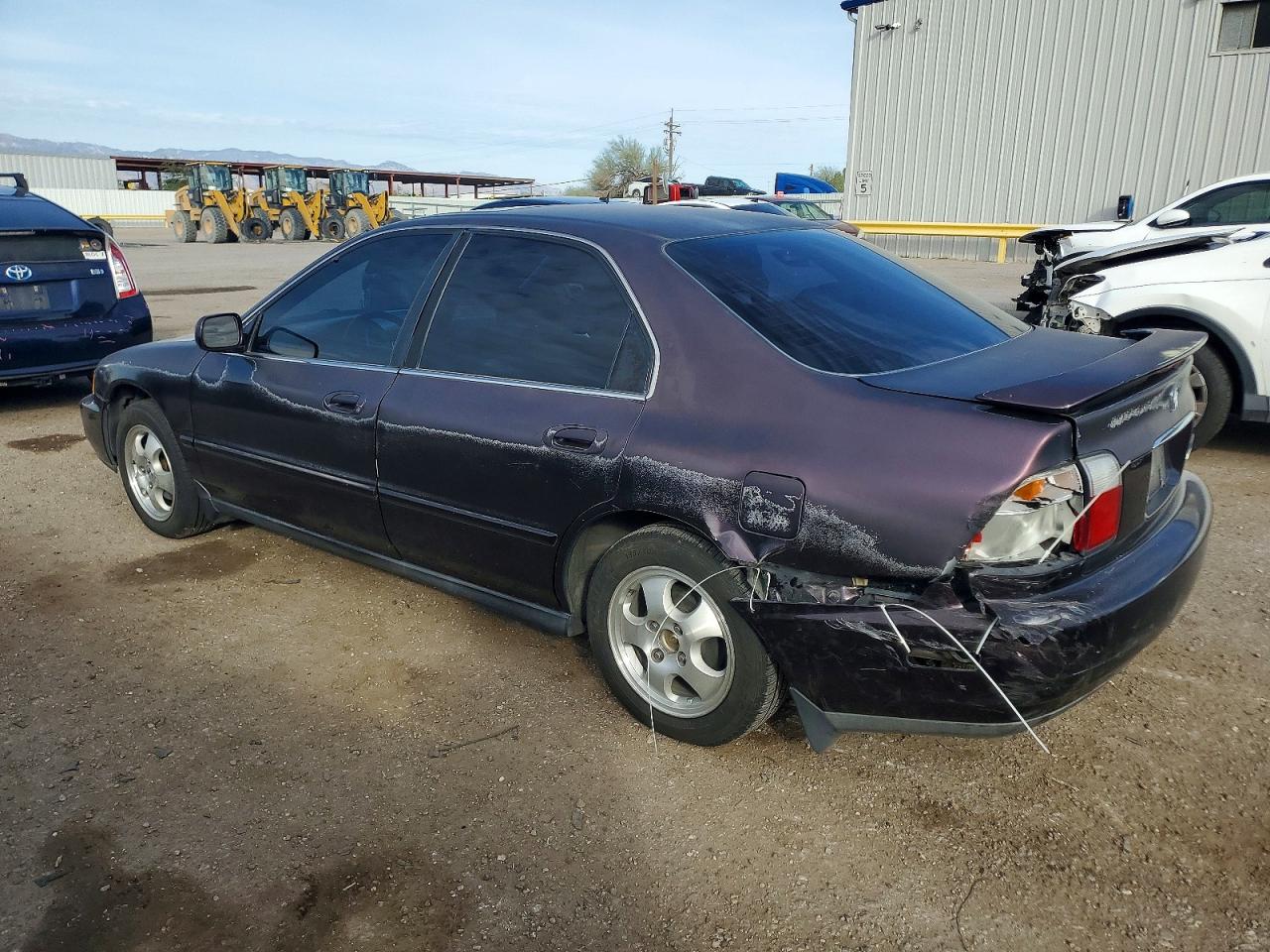 1997 HONDA ACCORD SE photo 2