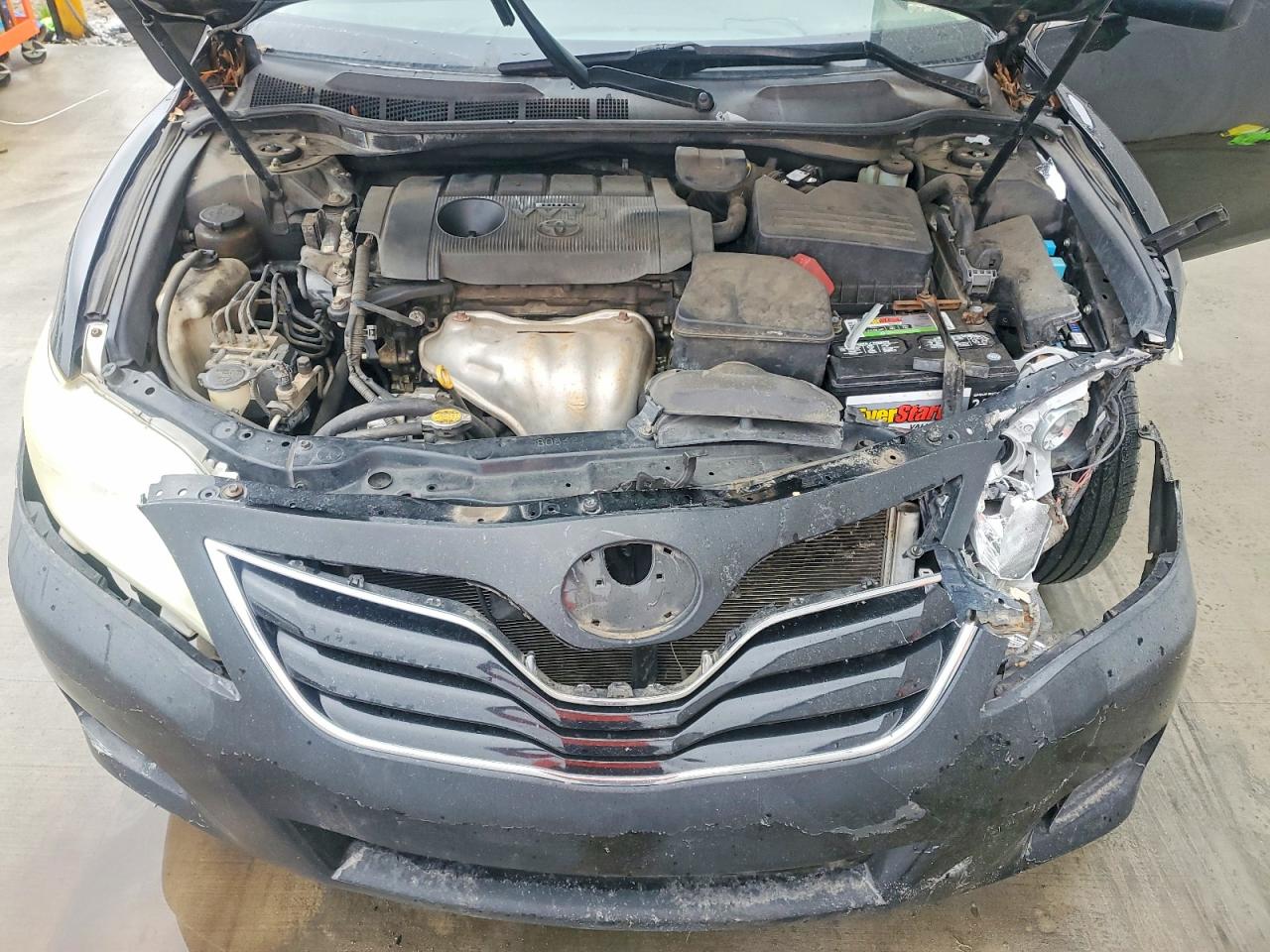 2010 TOYOTA CAMRY BASE photo 21
