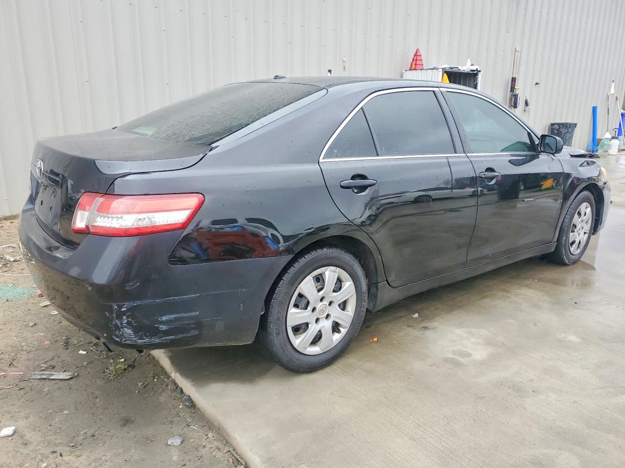 2010 TOYOTA CAMRY BASE photo 5