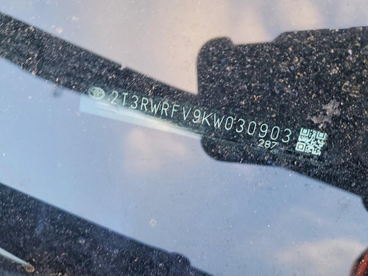 2019 TOYOTA RAV4 XLE photo 13
