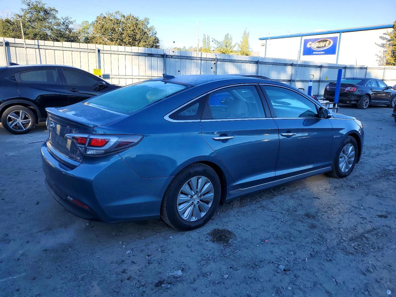 2016 HYUNDAI SONATA HYBRID photo 3