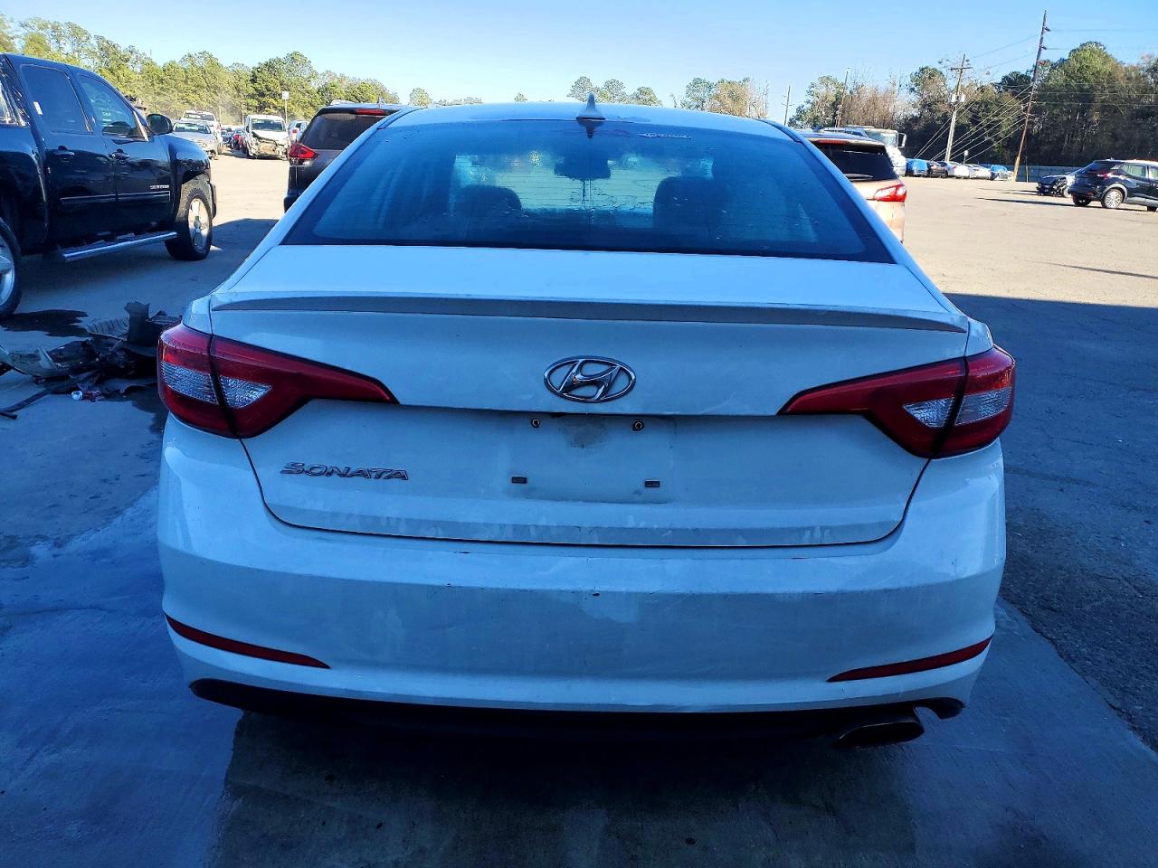 2017 HYUNDAI SONATA SE photo 6