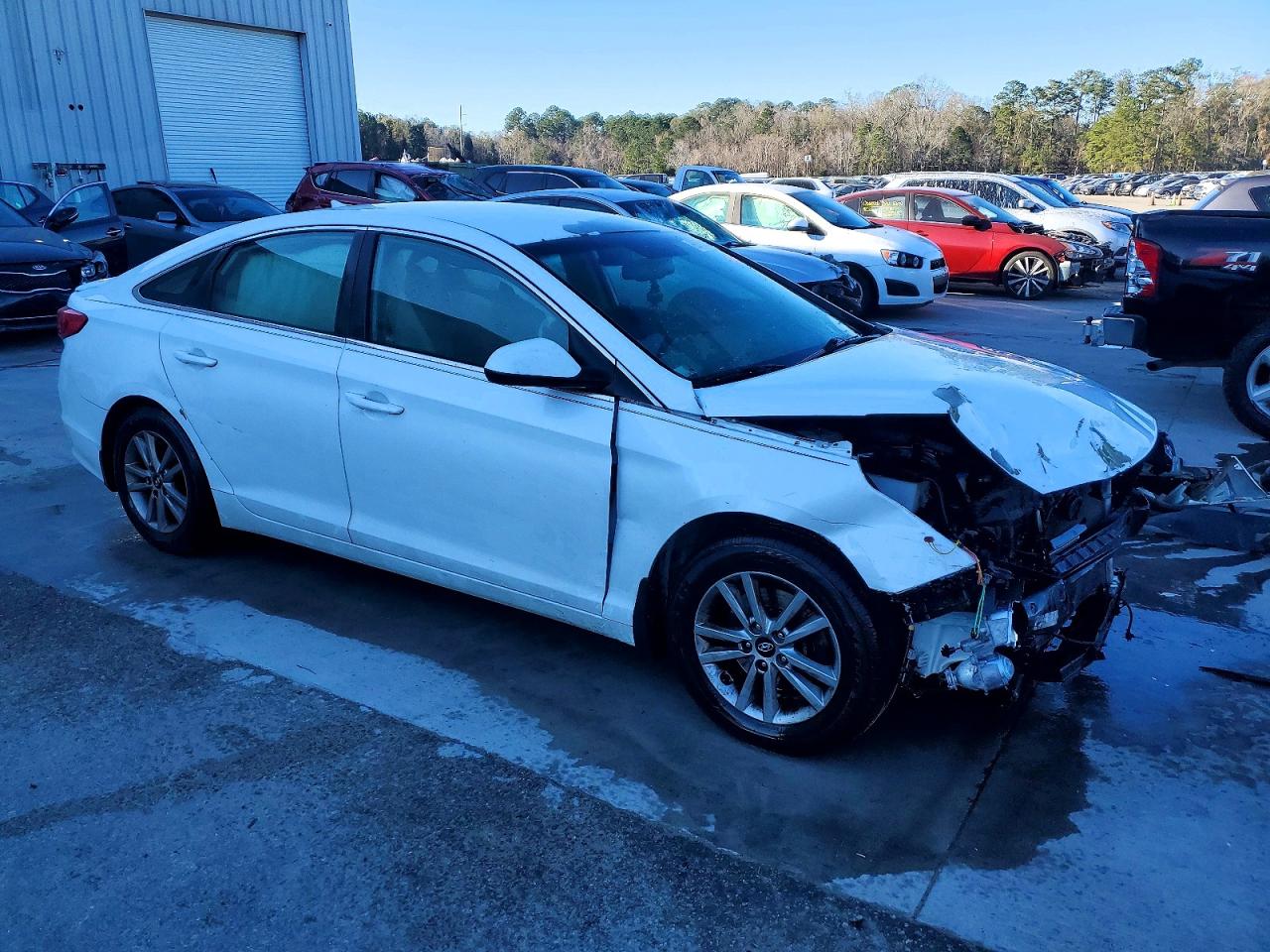 2017 HYUNDAI SONATA SE photo 4