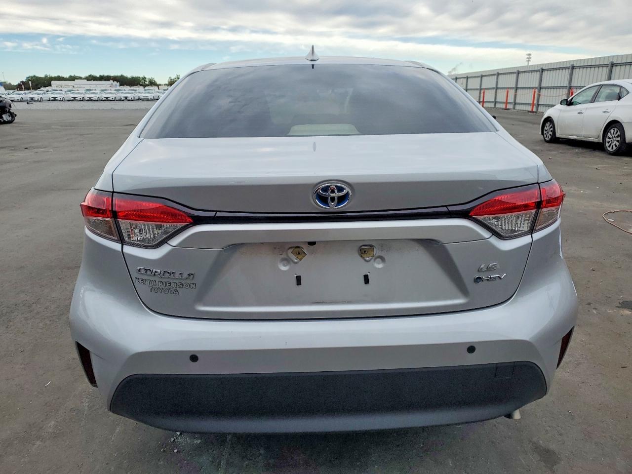 2025 TOYOTA COROLLA LE photo 11