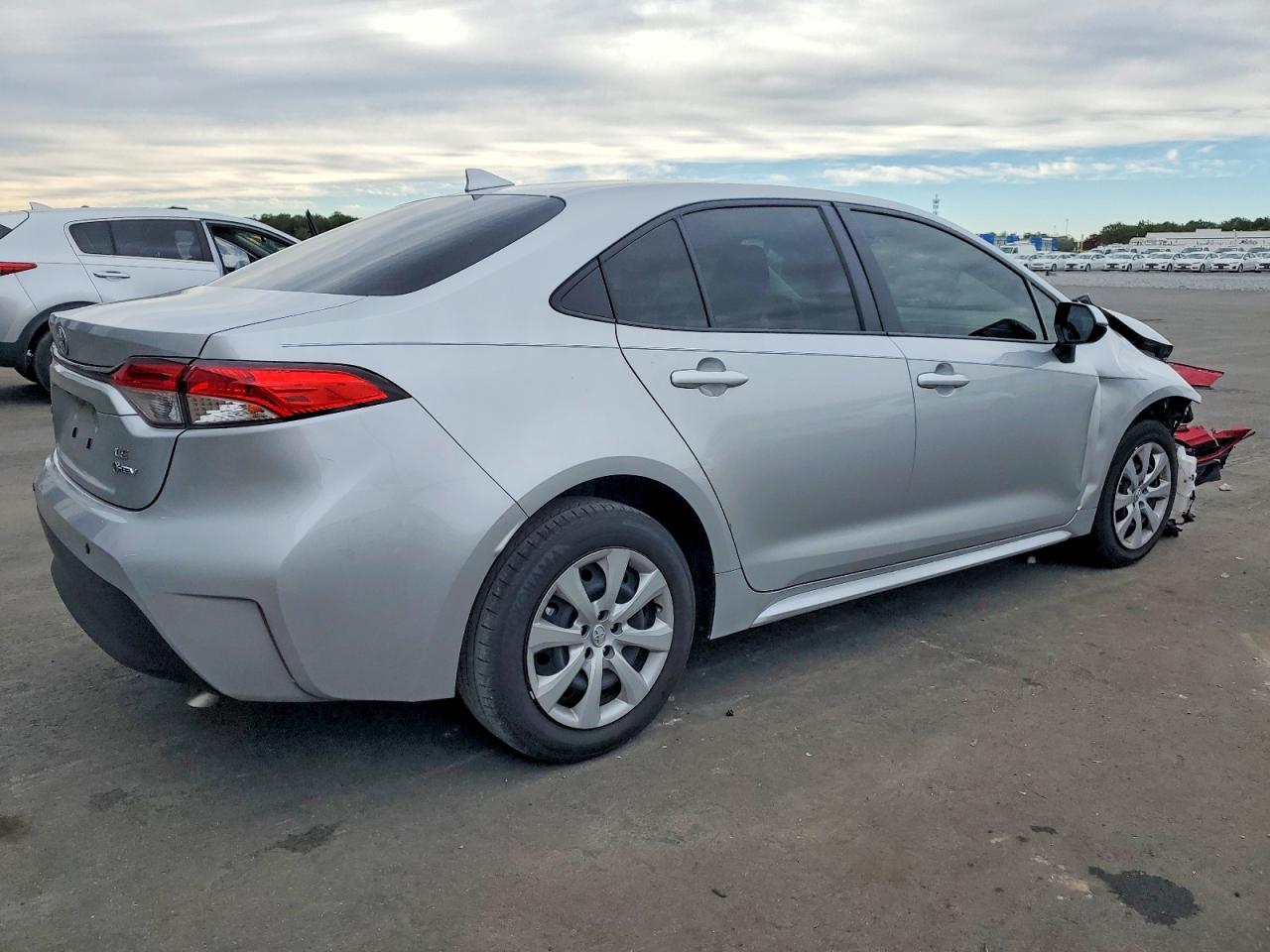 2025 TOYOTA COROLLA LE photo 5