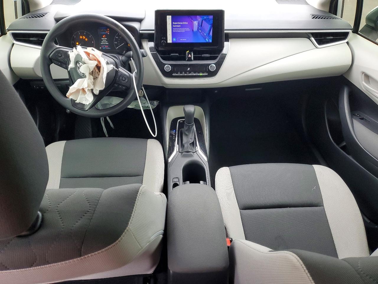 2025 TOYOTA COROLLA LE photo 15