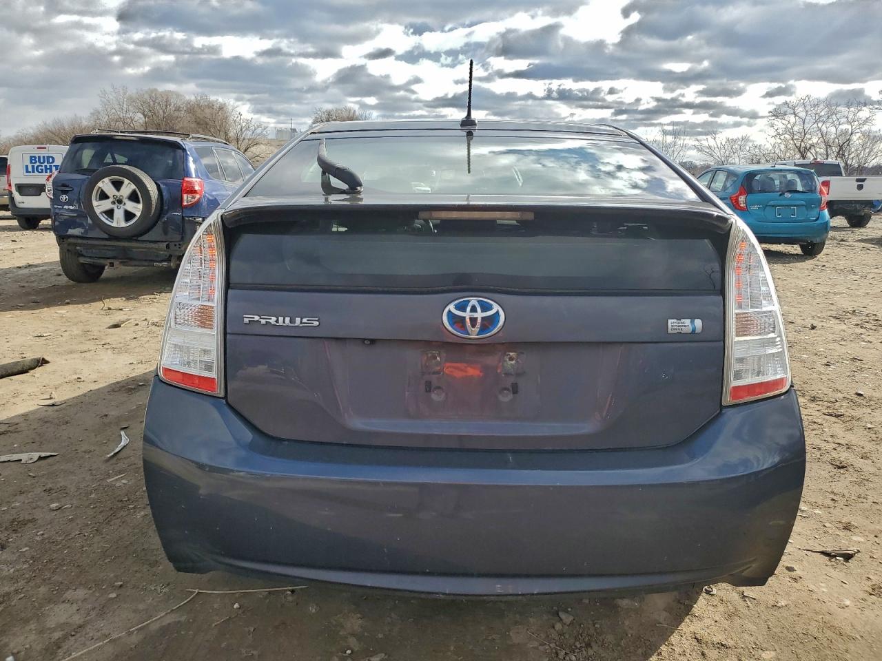 2010 TOYOTA PRIUS photo 6
