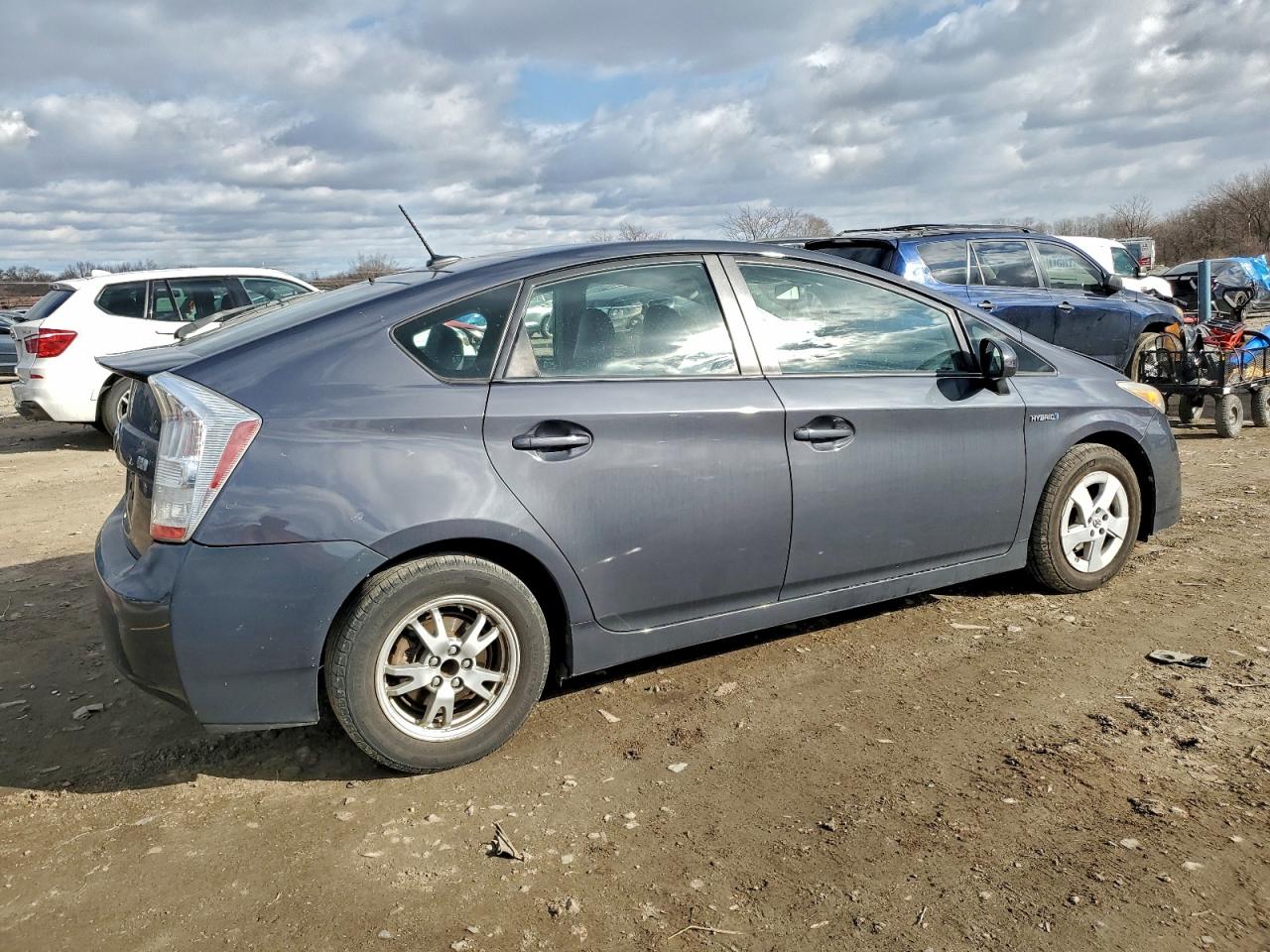 2010 TOYOTA PRIUS photo 3