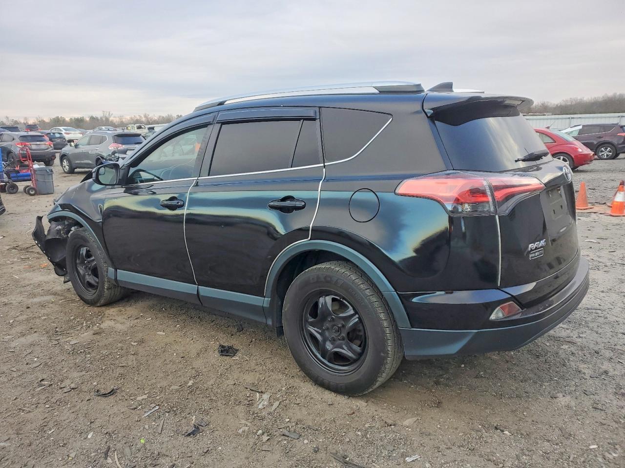 2016 TOYOTA RAV4 LE photo 2