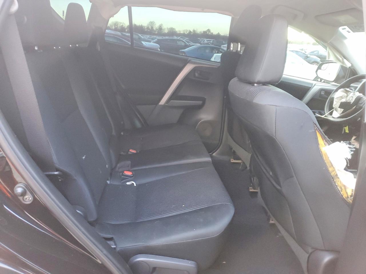 2016 TOYOTA RAV4 LE photo 11
