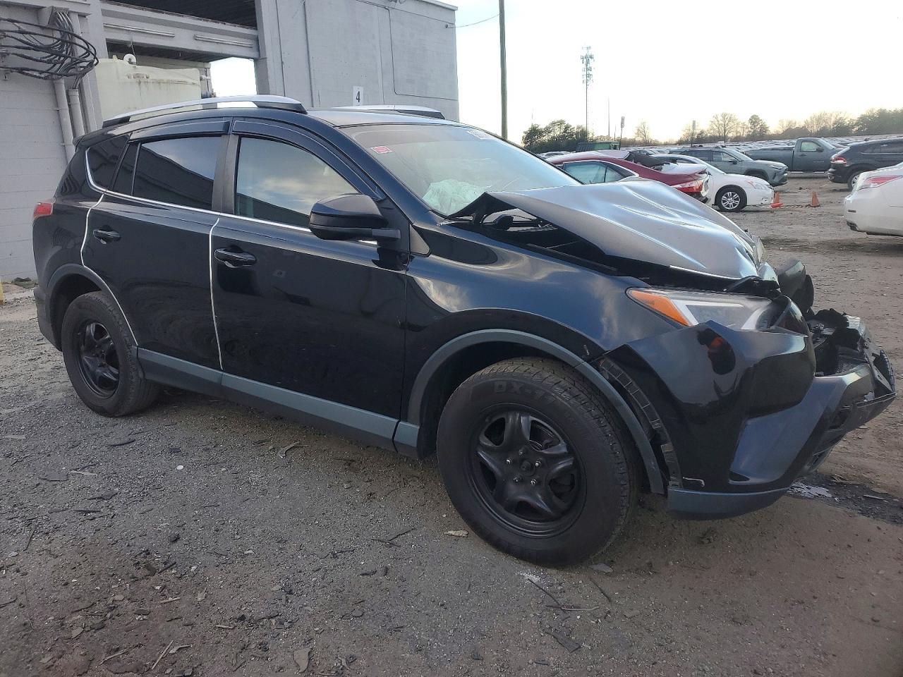 2016 TOYOTA RAV4 LE photo 4