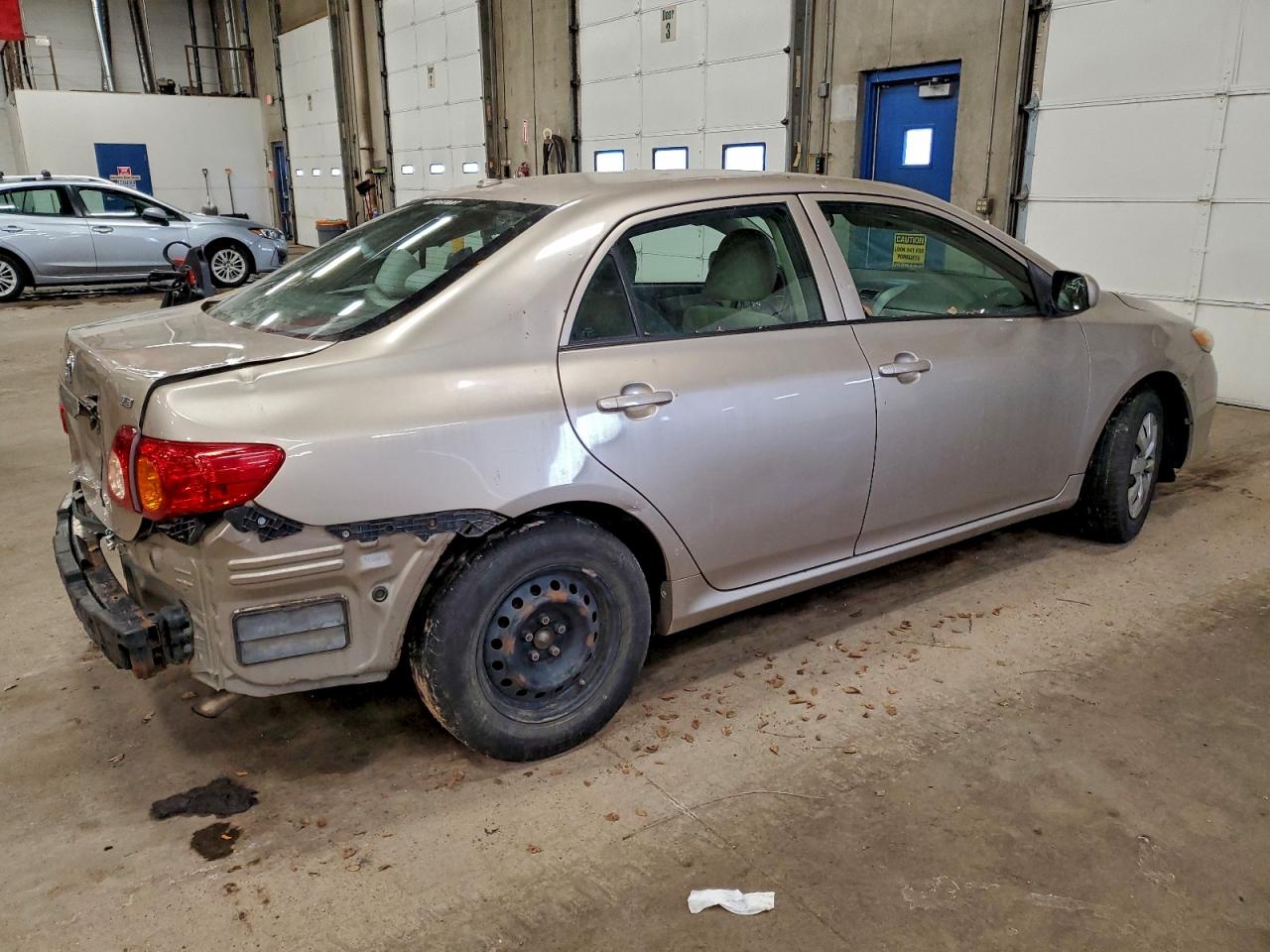 2010 TOYOTA COROLLA BASE photo 3