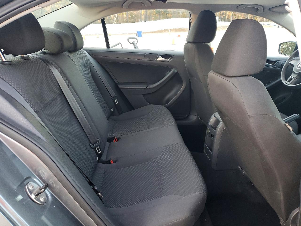 2014 VOLKSWAGEN JETTA BASE photo 10