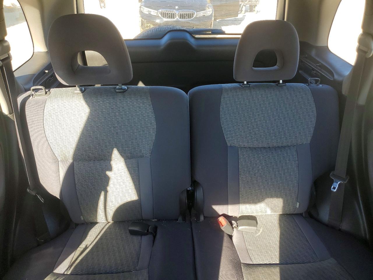 2004 TOYOTA RAV4 photo 10