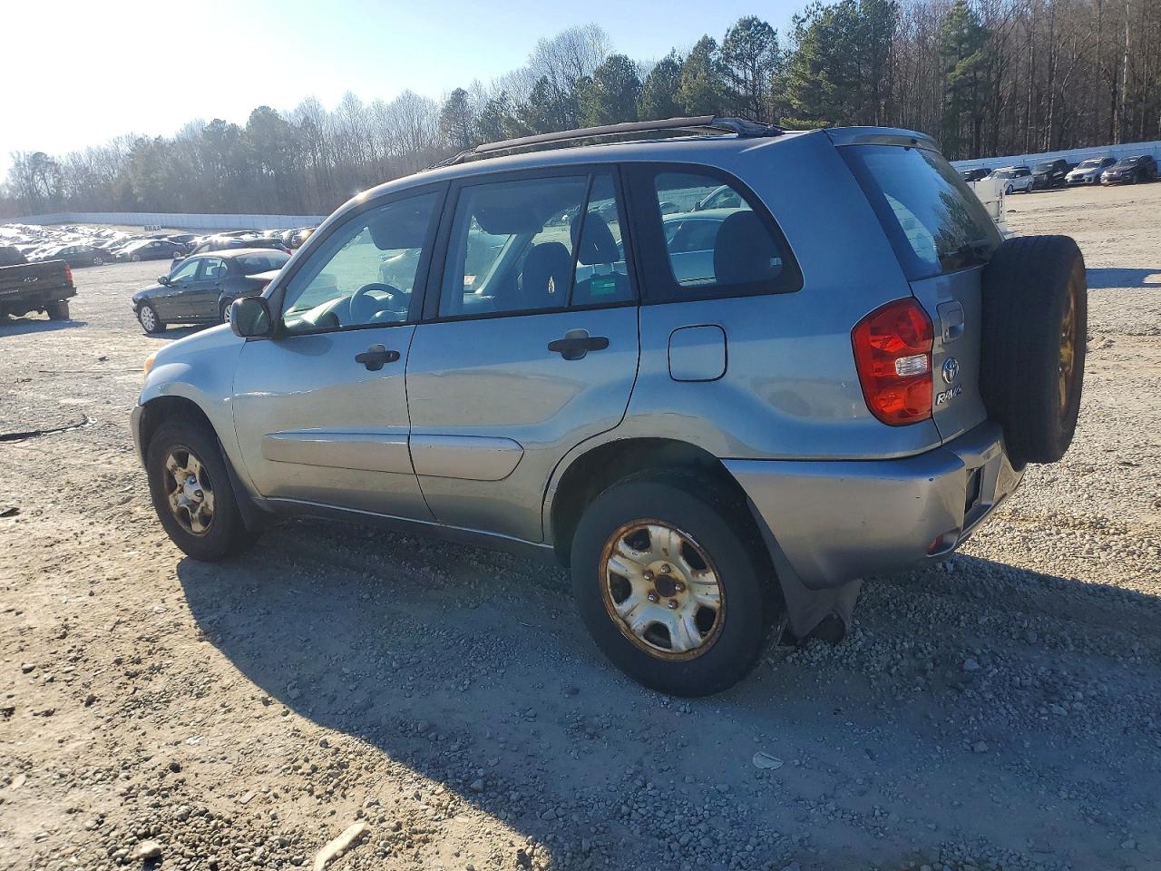 2004 TOYOTA RAV4 photo 2
