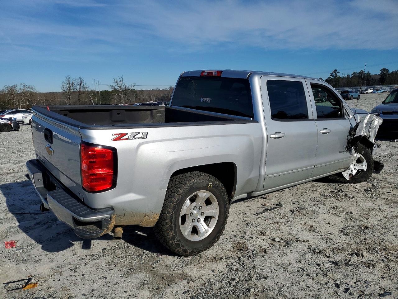 2018 CHEVROLET SILVERADO K1500 LT photo 3