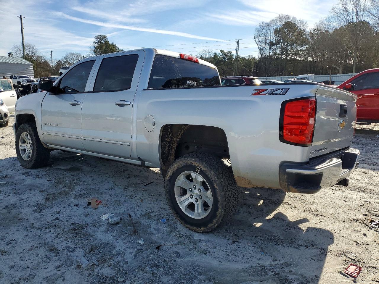 2018 CHEVROLET SILVERADO K1500 LT photo 2
