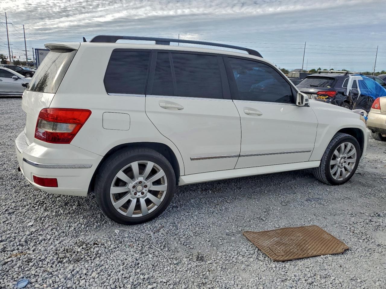2010 MERCEDES-BENZ GLK 350 photo 3