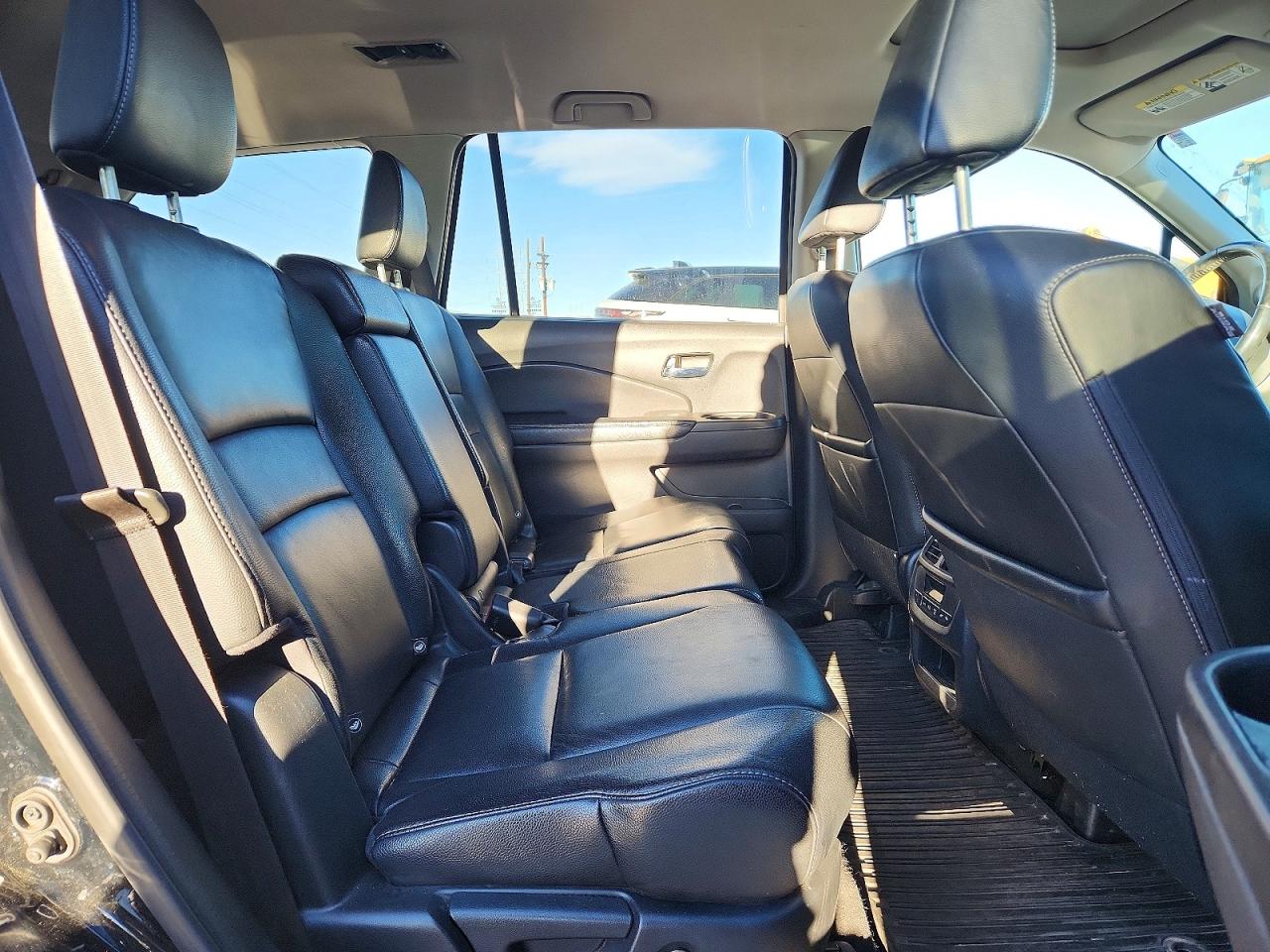 2016 HONDA PILOT EXL photo 11