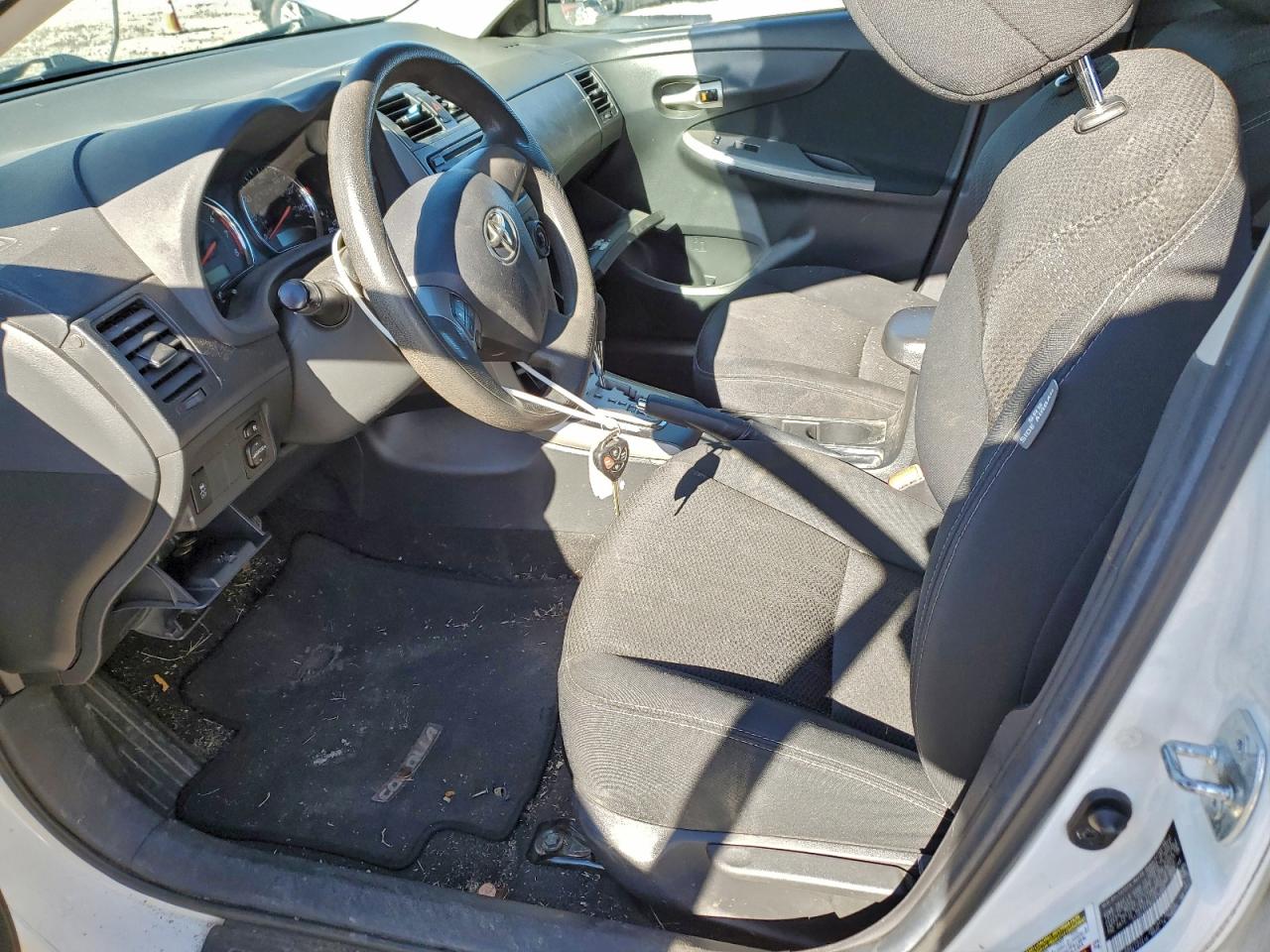2012 TOYOTA COROLLA BASE photo 7