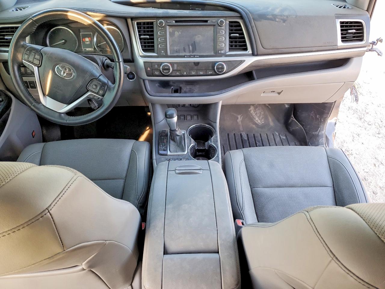 2019 TOYOTA HIGHLANDER LIMITED photo 8