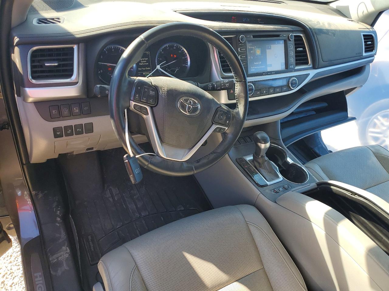 2019 TOYOTA HIGHLANDER LIMITED photo 10