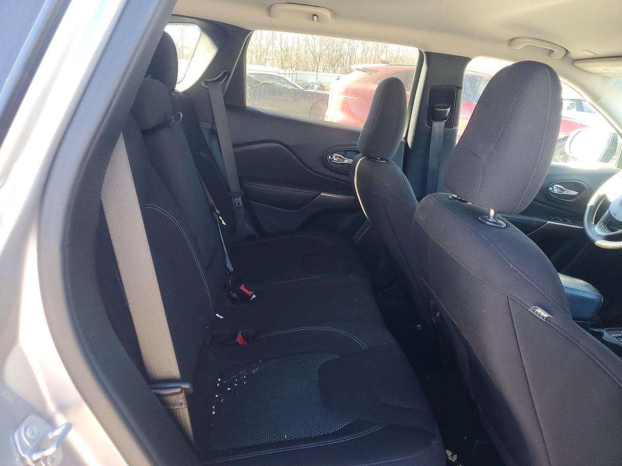 2021 JEEP CHEROKEE LATITUDE photo 21