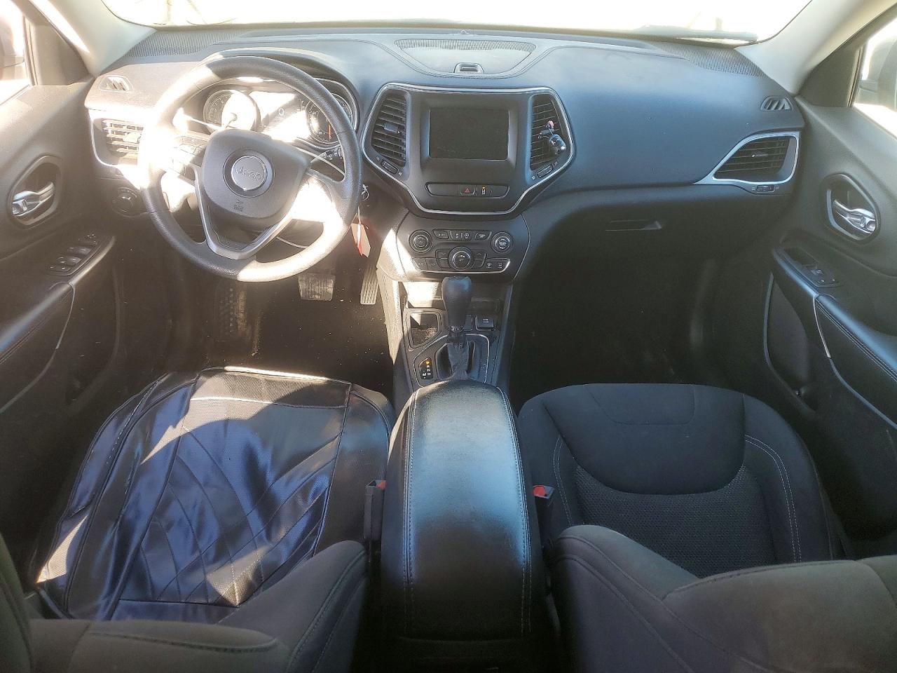 2021 JEEP CHEROKEE LATITUDE photo 15