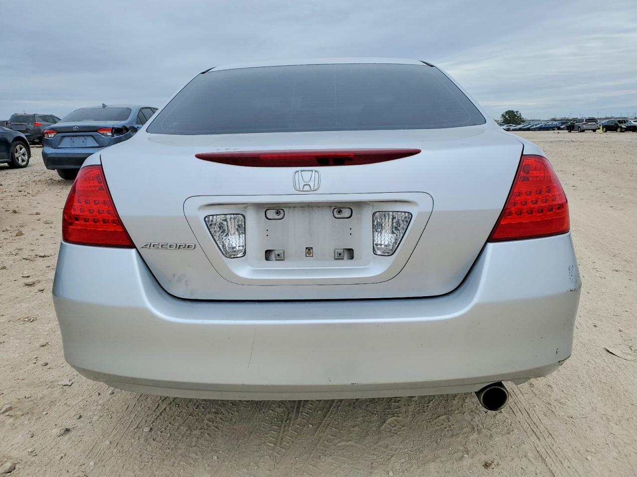 2006 HONDA ACCORD LX photo 6