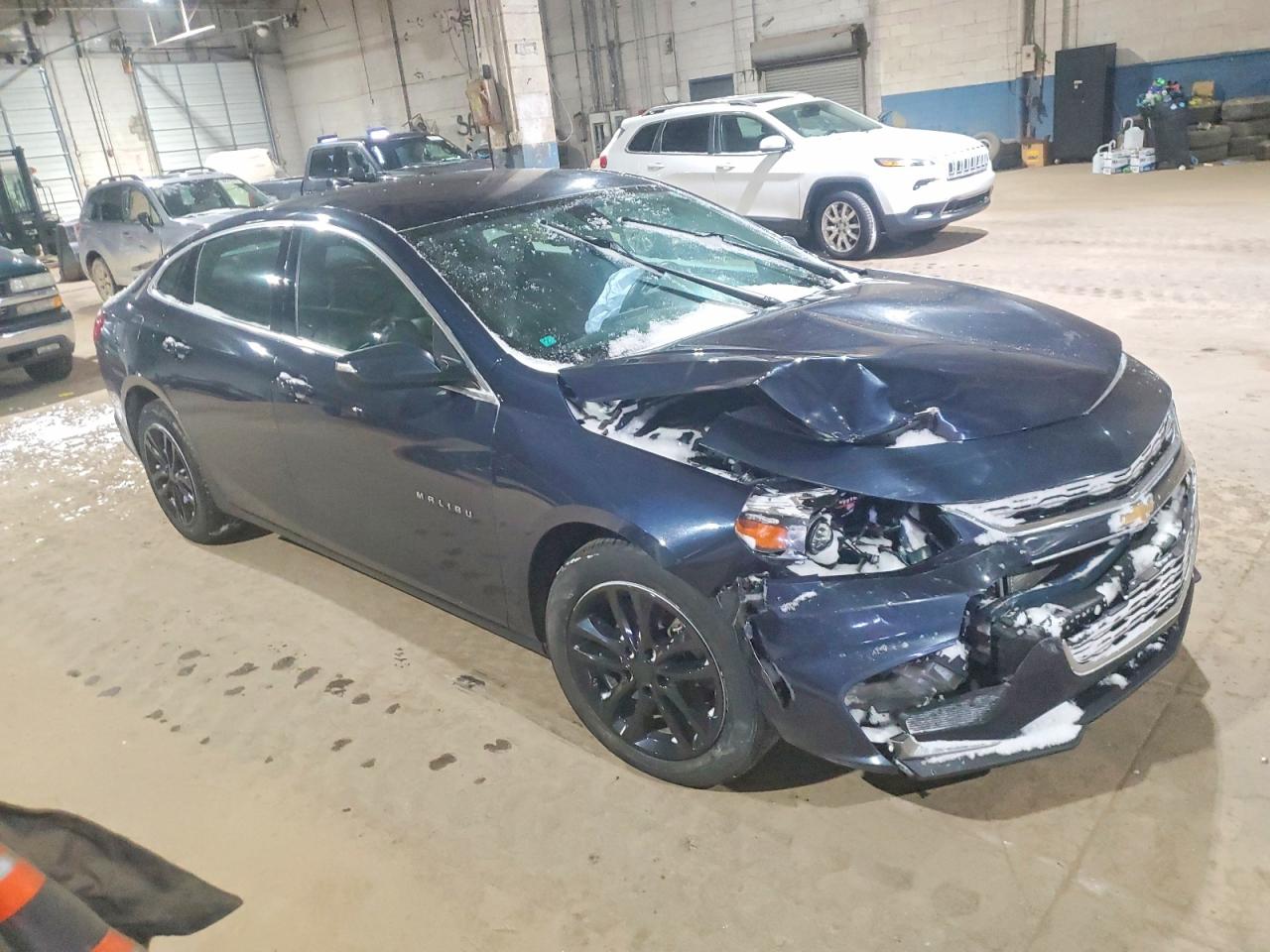 2018 CHEVROLET MALIBU LT photo 4
