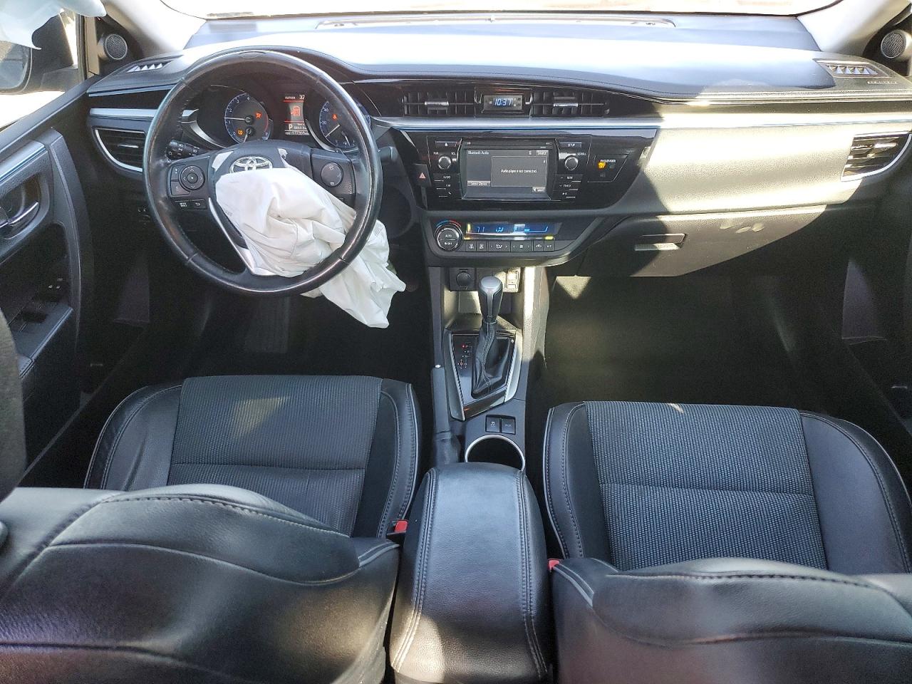 2015 TOYOTA COROLLA L photo 8