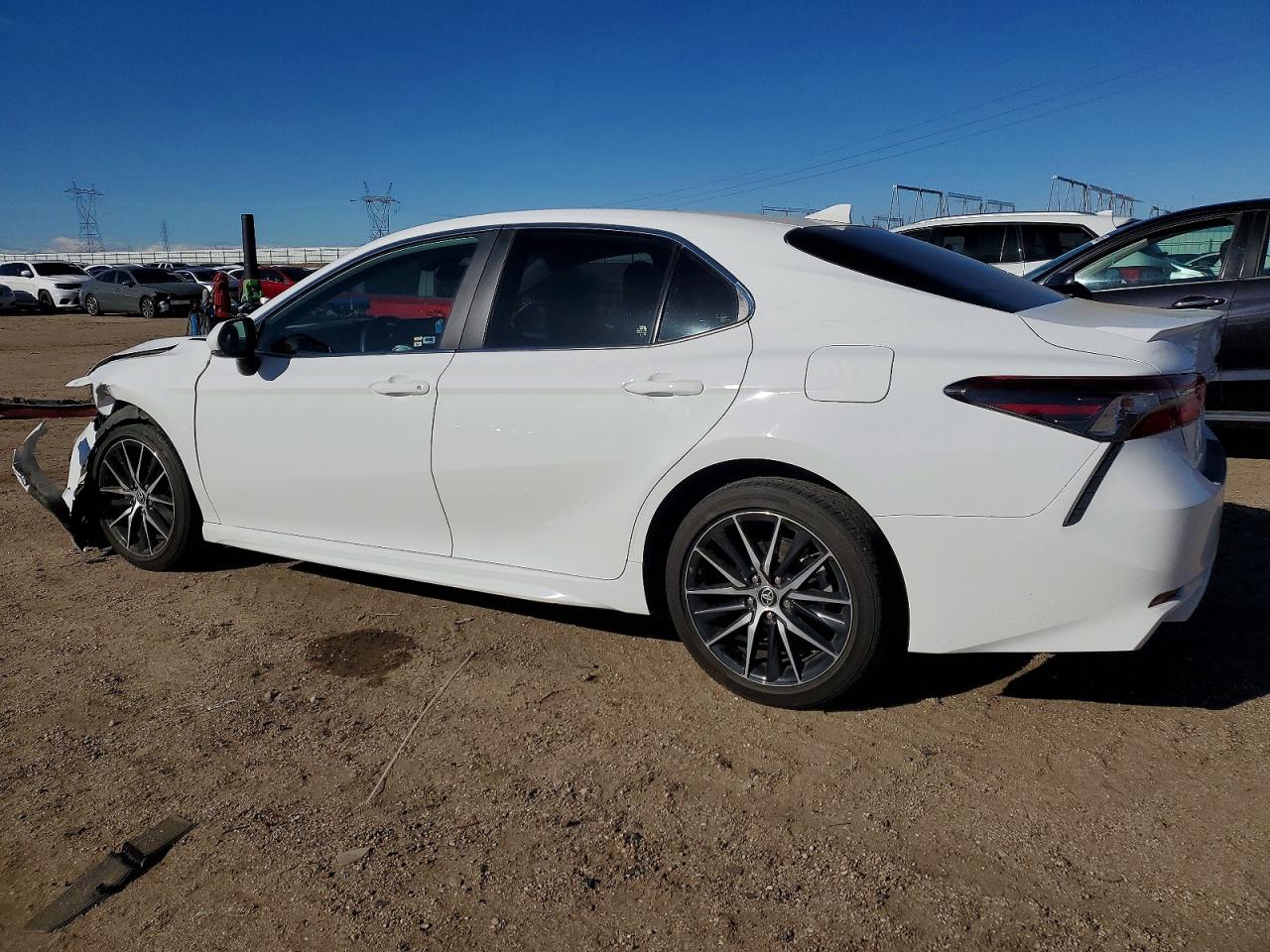 2022 TOYOTA CAMRY SE photo 4
