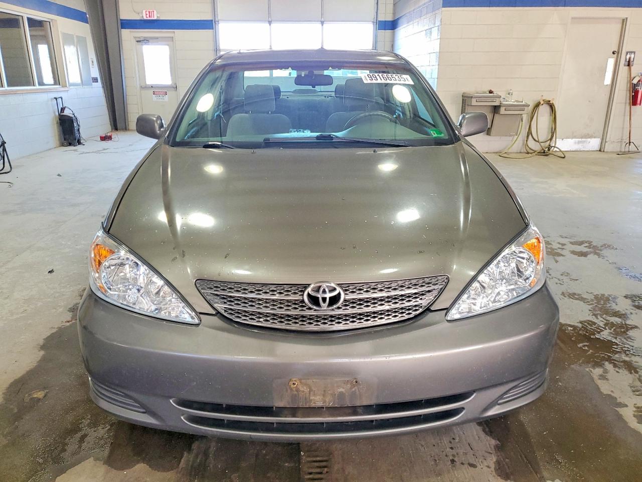 2004 TOYOTA CAMRY LE photo 5