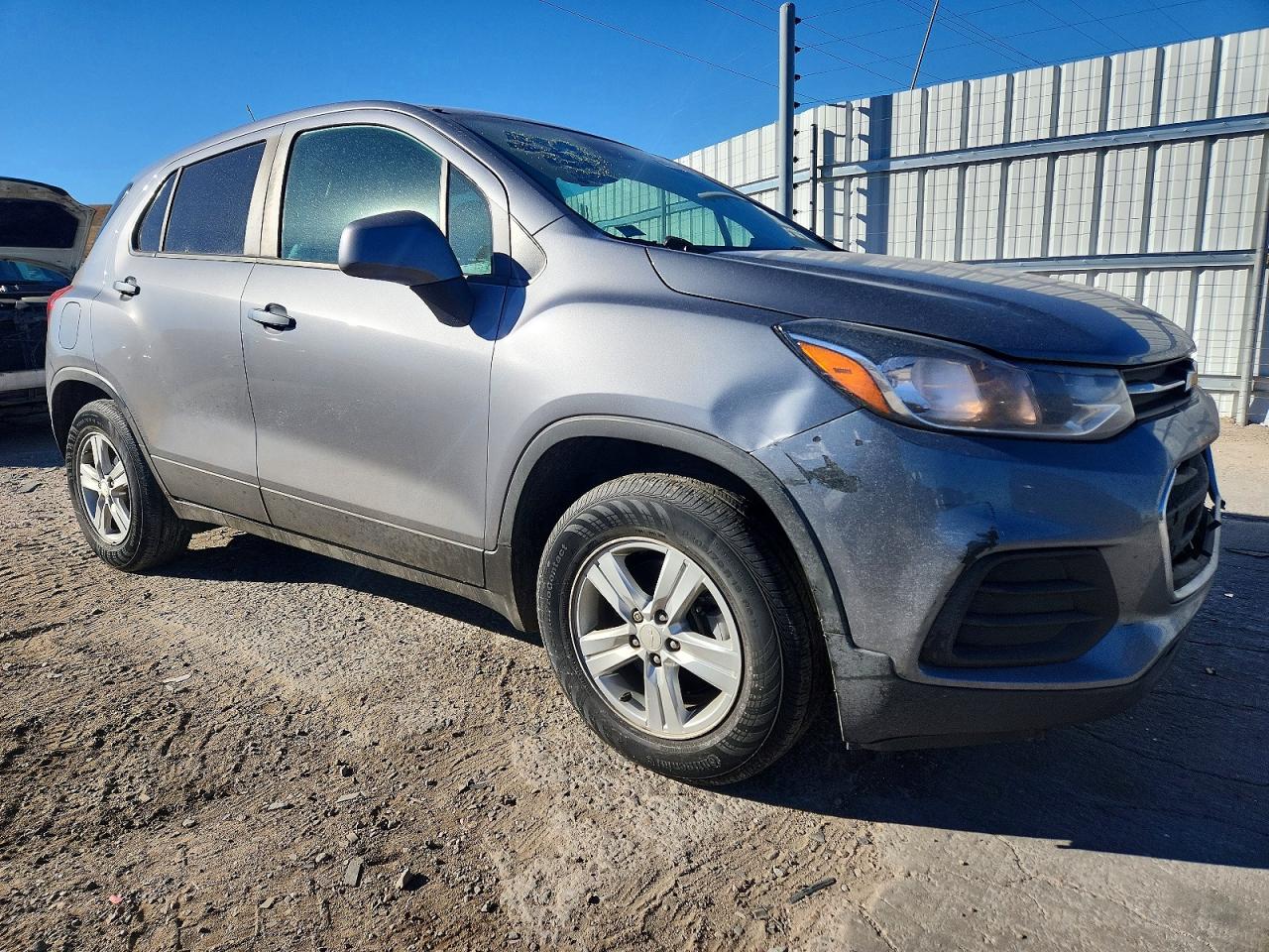 2020 CHEVROLET TRAX LS photo 4