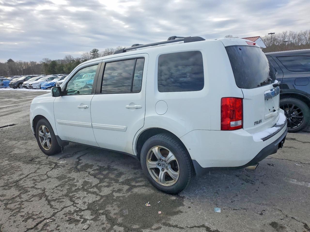 2015 HONDA PILOT EXL photo 2