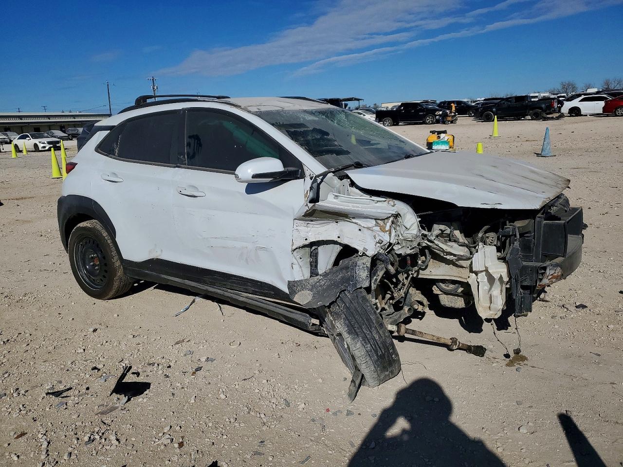 2020 HYUNDAI KONA SEL photo 4