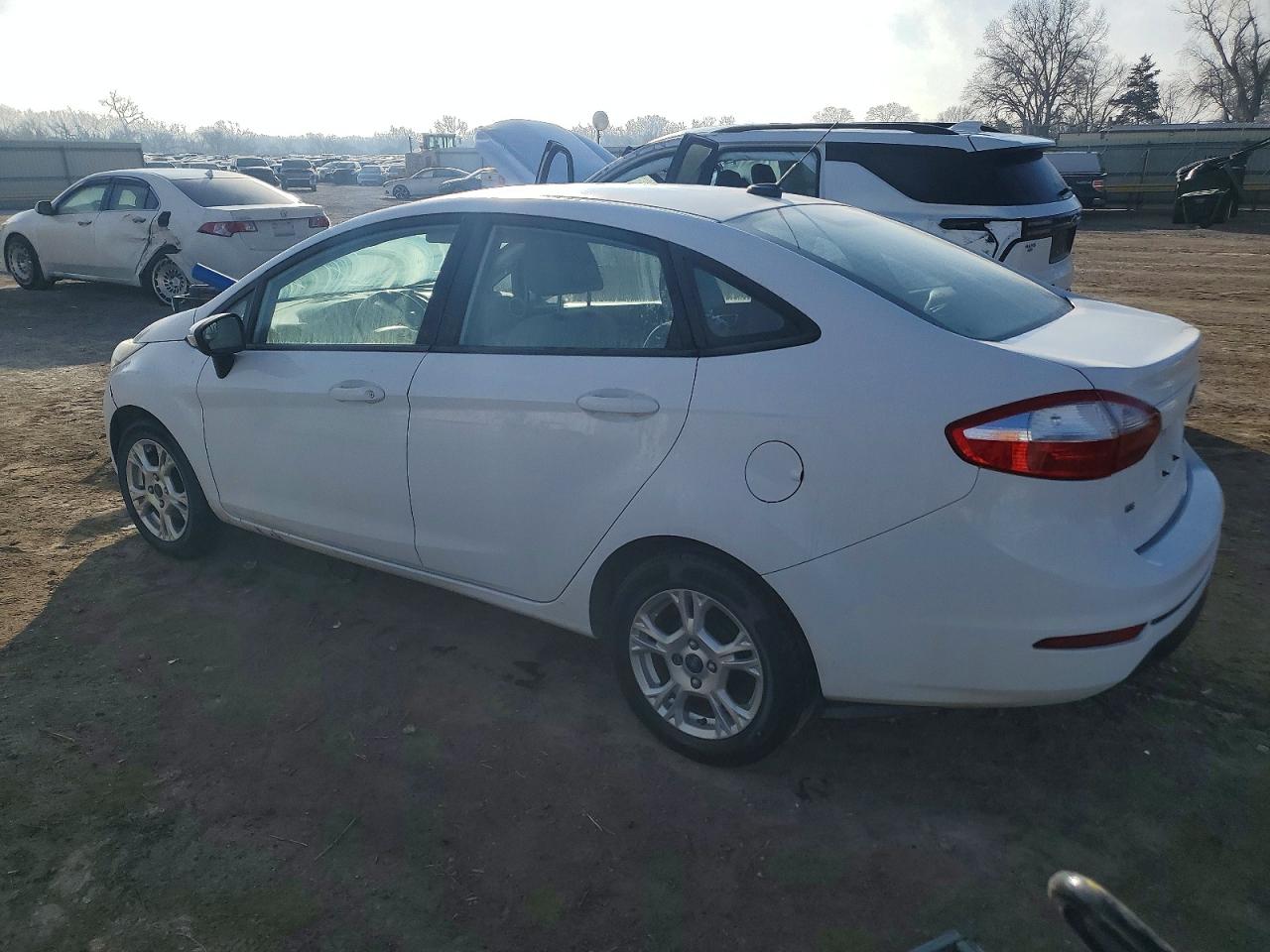 2015 FORD FIESTA SE photo 3