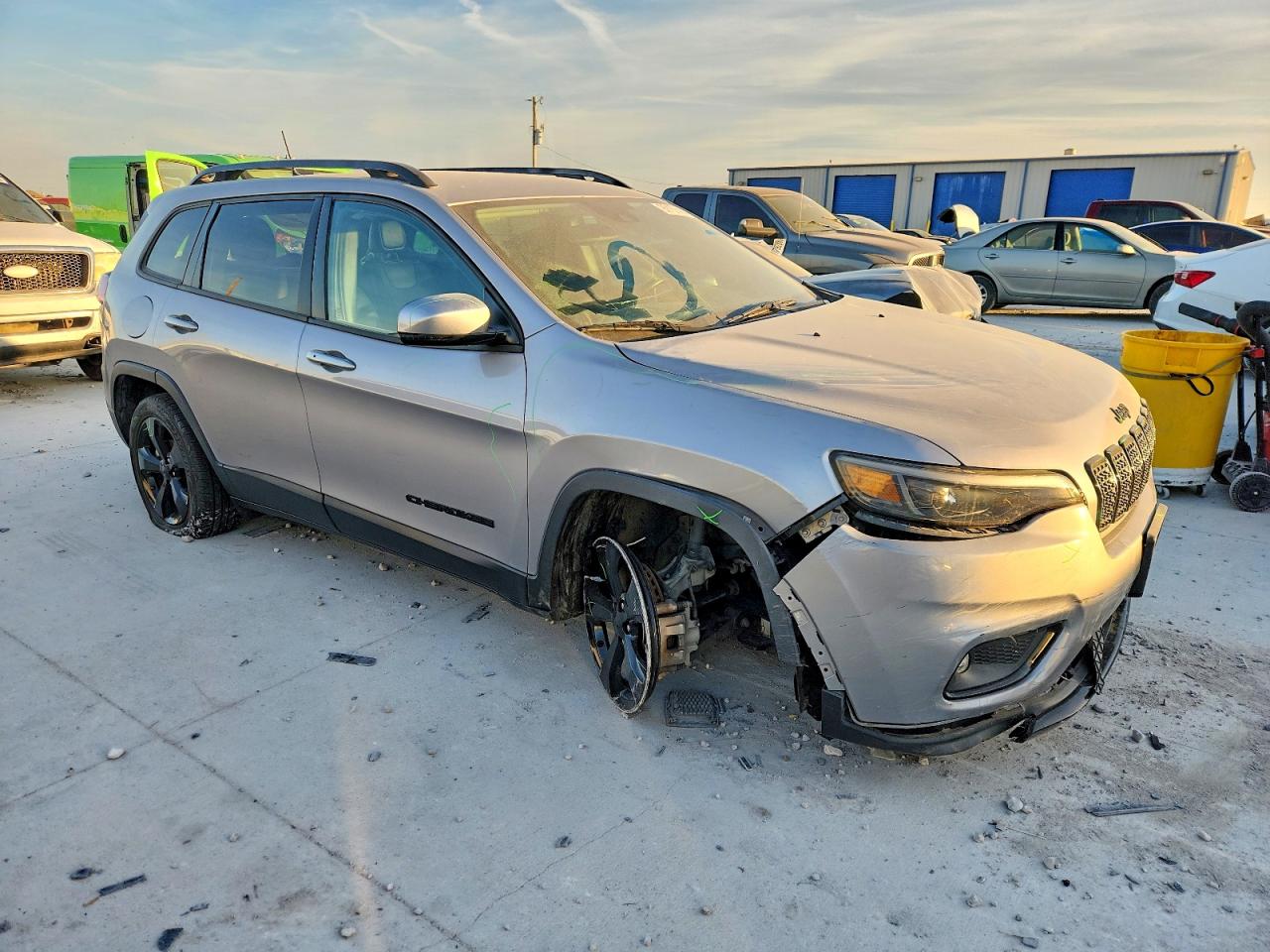 2021 JEEP CHEROKEE LATITUDE PLUS photo 4