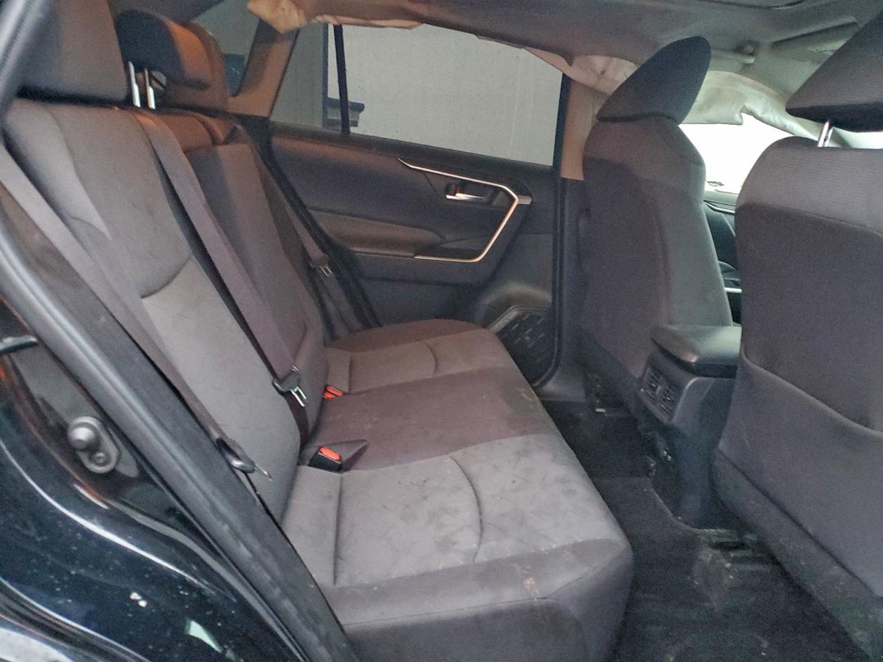 2019 TOYOTA RAV4 XLE photo 11