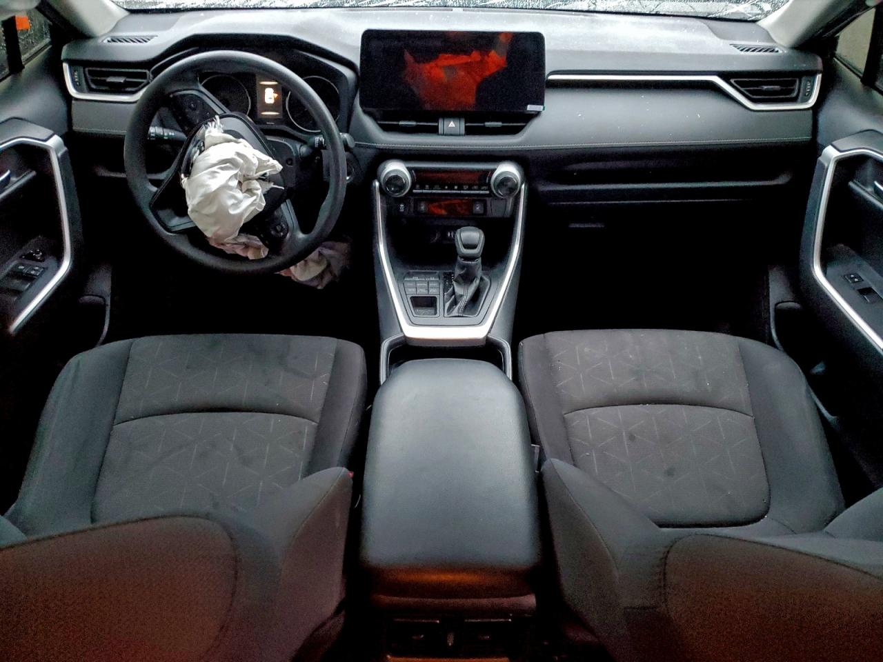 2019 TOYOTA RAV4 XLE photo 8