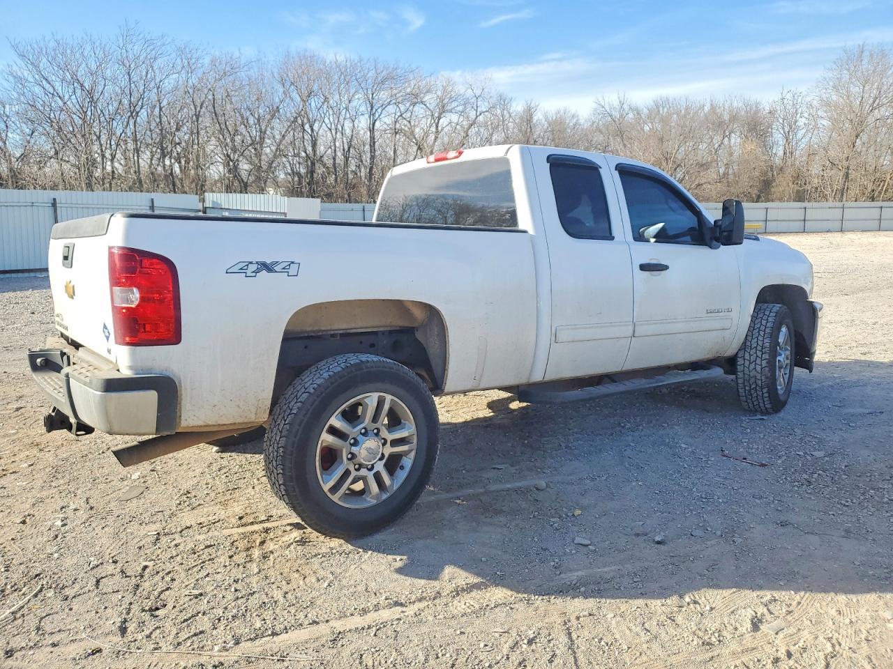 2013 CHEVROLET SILVERADO K2500 HEAVY DUTY LT photo 3