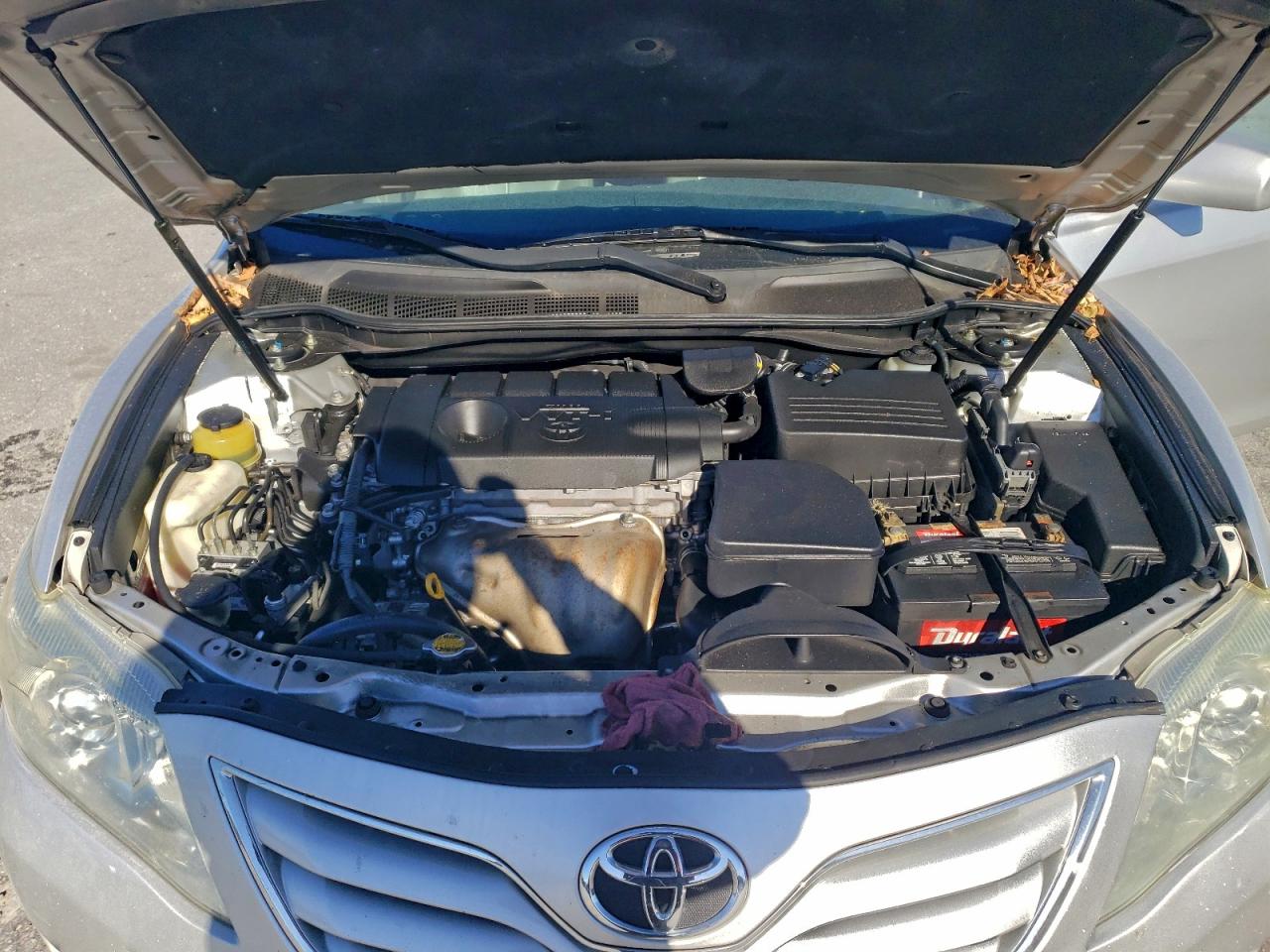 2011 TOYOTA CAMRY BASE photo 11