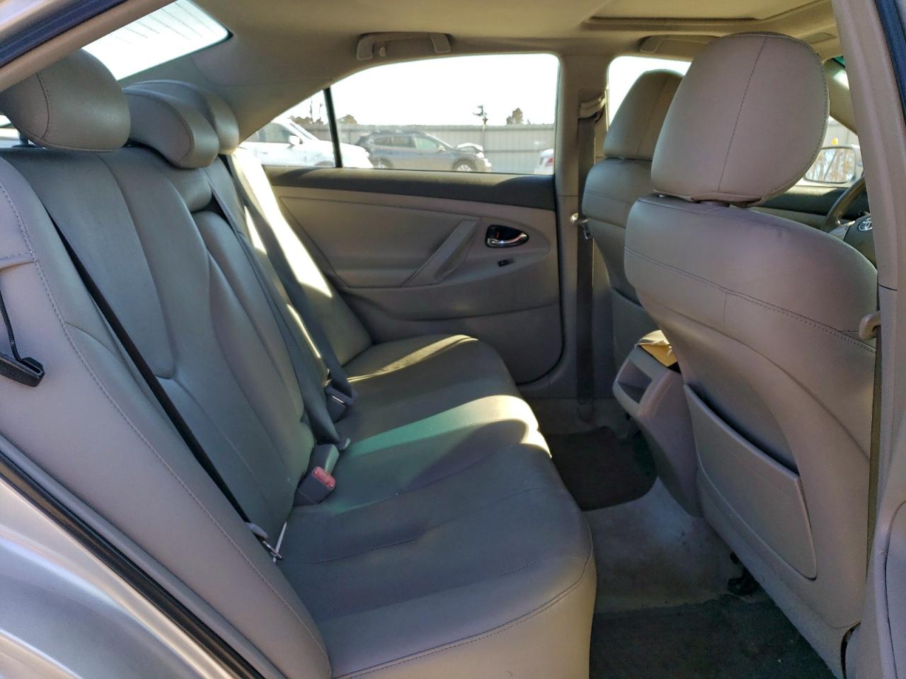 2011 TOYOTA CAMRY BASE photo 10