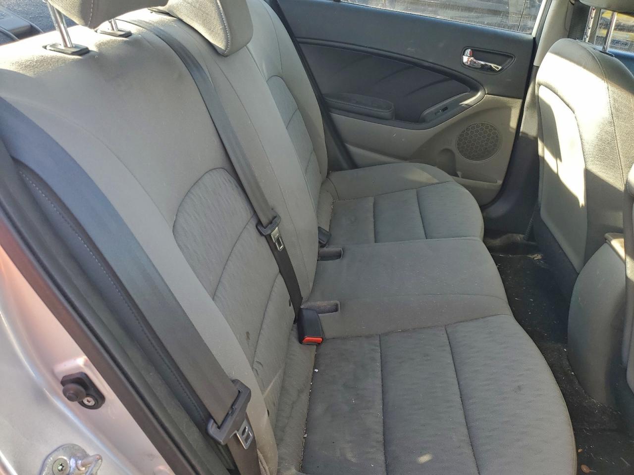 2015 KIA FORTE LX photo 10