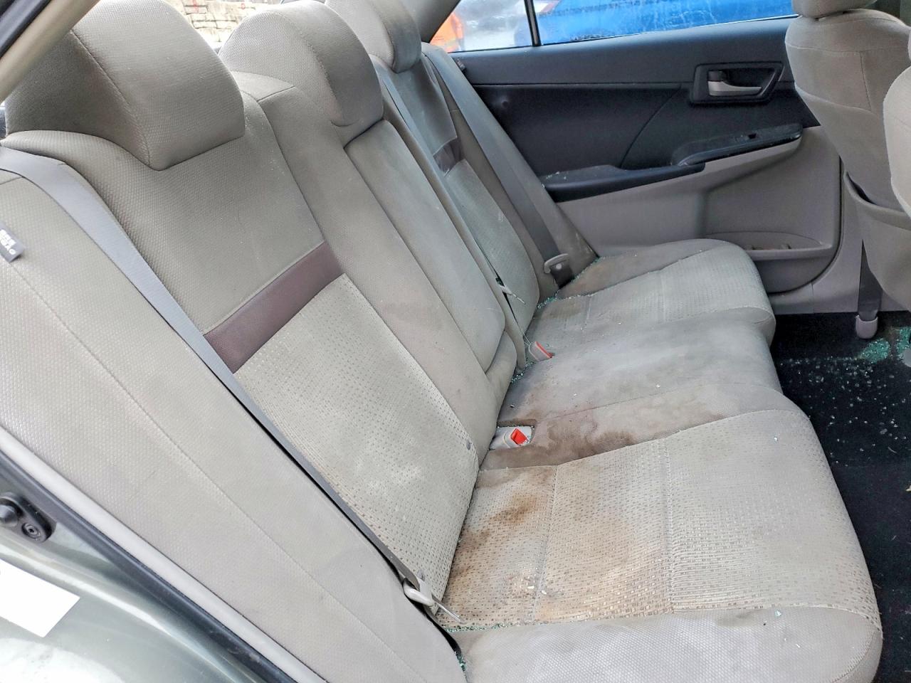 2012 TOYOTA CAMRY LE photo 10