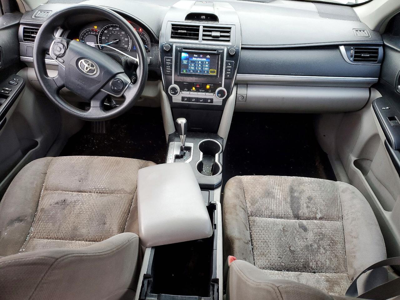 2012 TOYOTA CAMRY LE photo 8