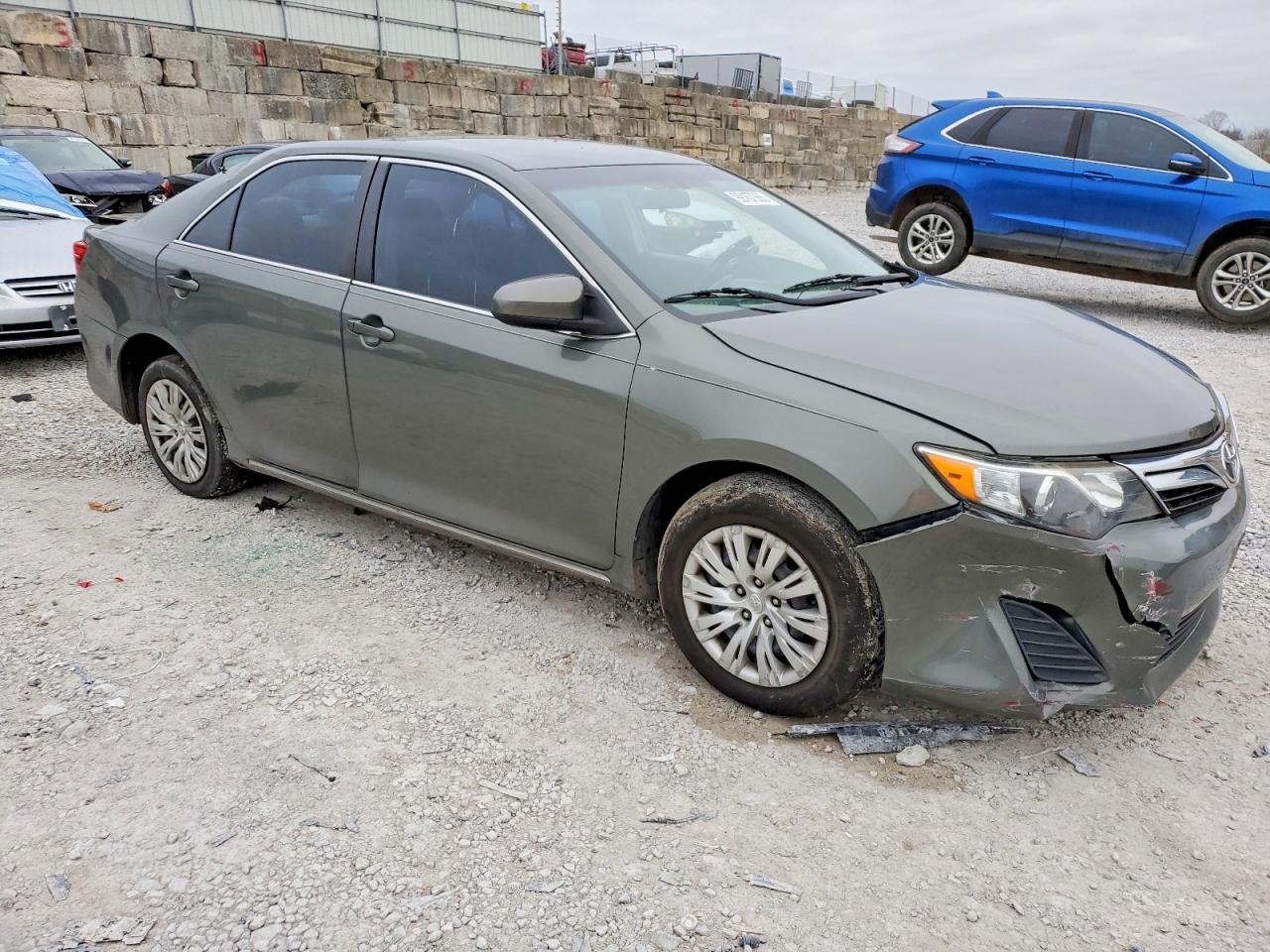 2012 TOYOTA CAMRY LE photo 4