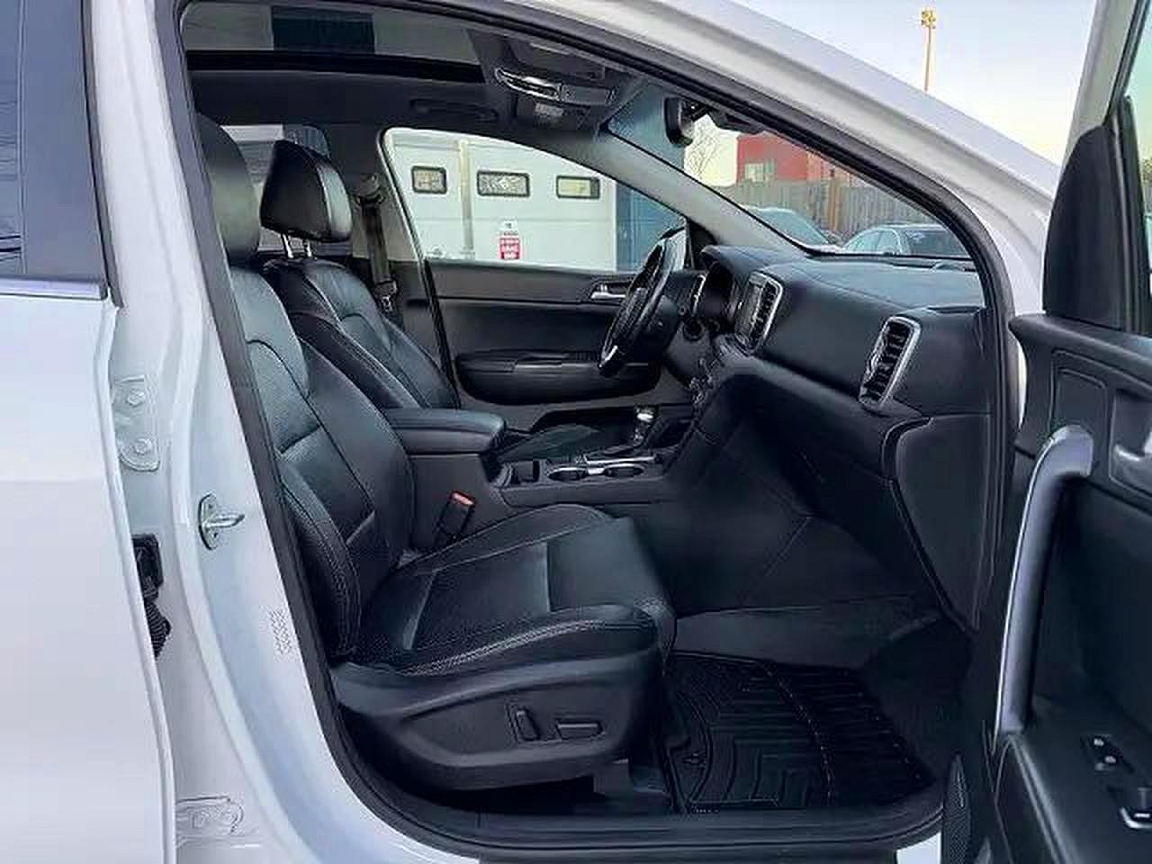2017 KIA SPORTAGE EX photo 5