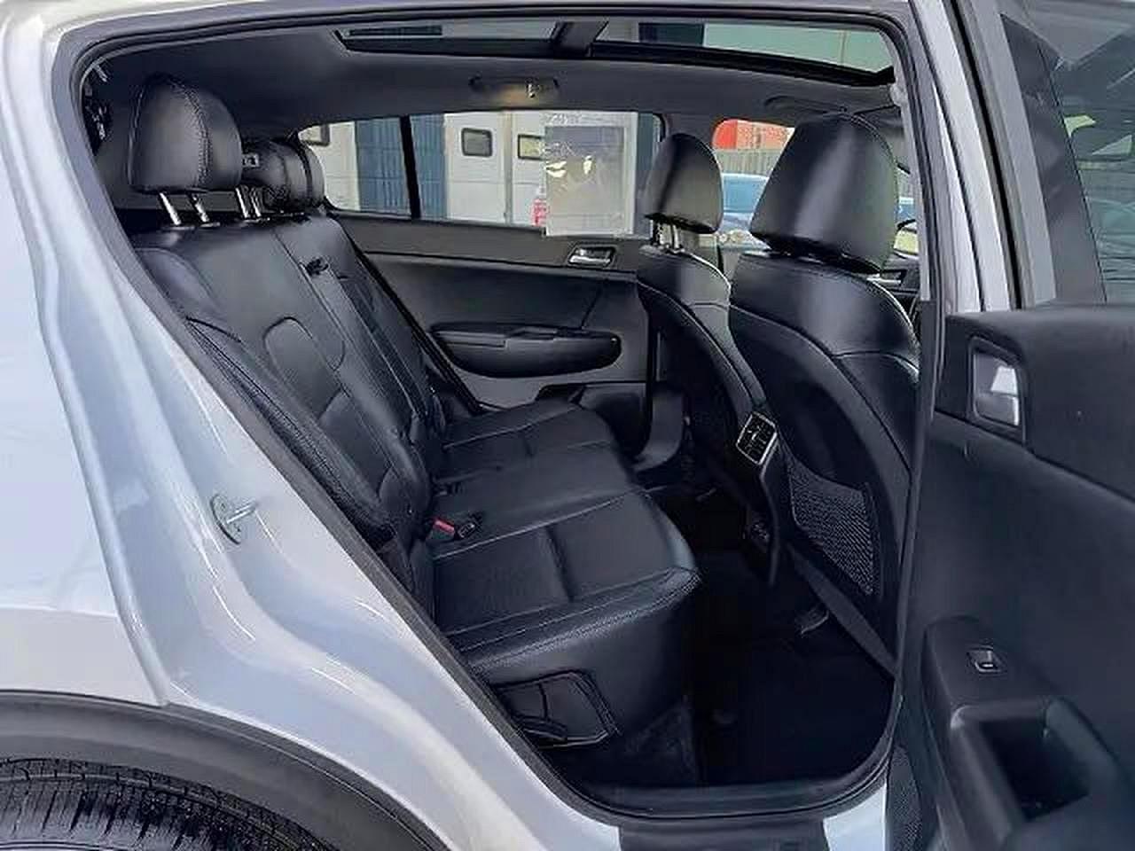 2017 KIA SPORTAGE EX photo 6